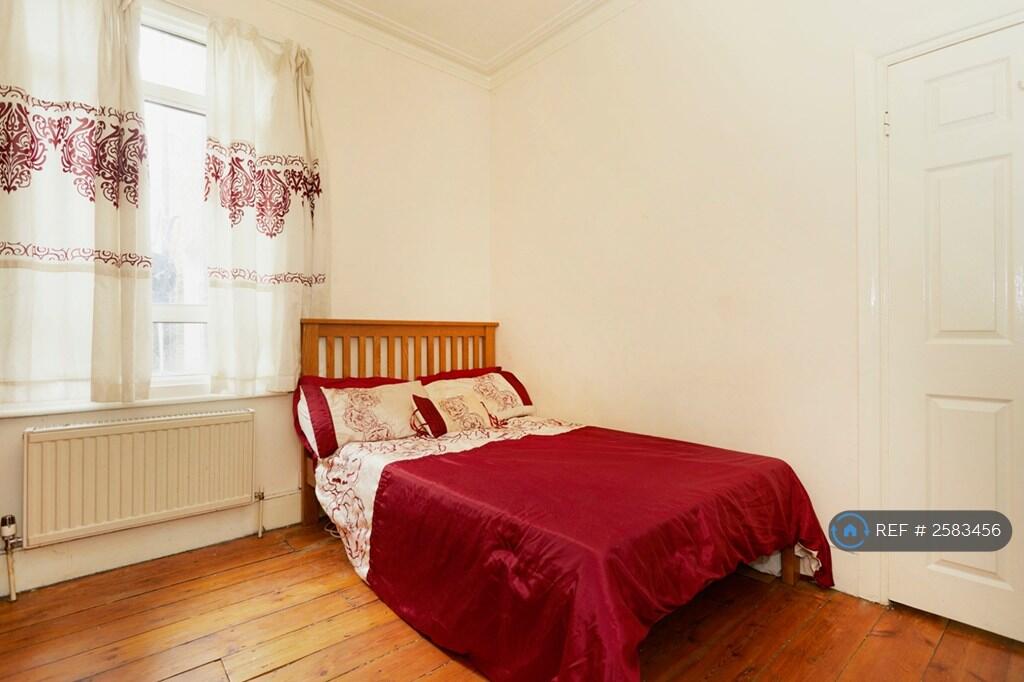 Lower Double Room