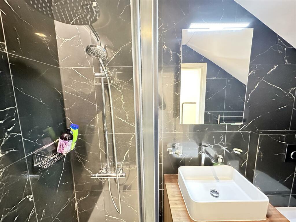 bathroom a.jpg