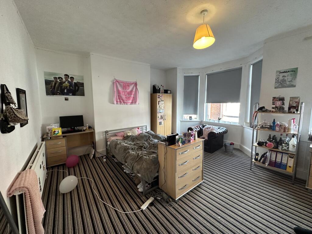 9aa.room4.JPG