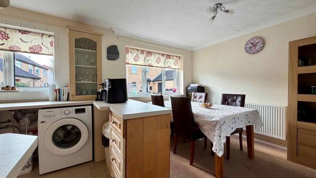 Kitchen Dining Area.jpg