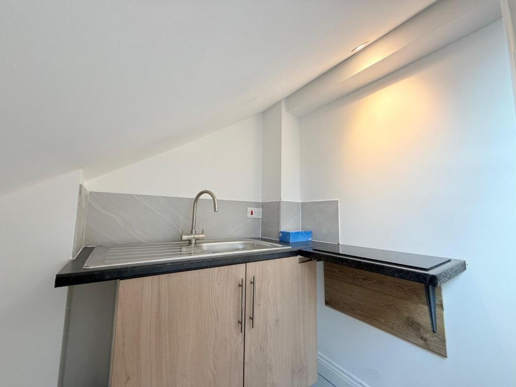 WhatsApp Image 2025-10-07 at 15.59.01 (1).jpeg