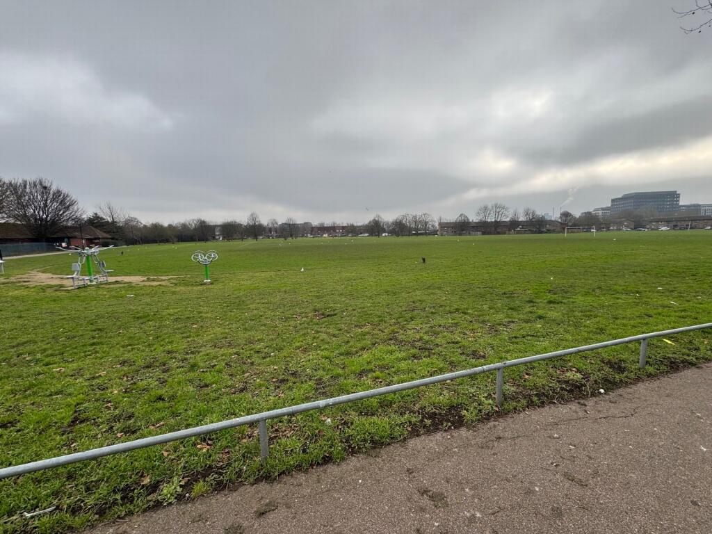New Beckton Park