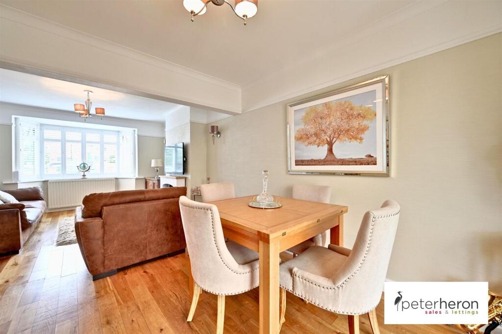 Lounge Through Diner