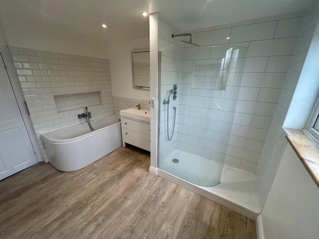 bath 1.jpg