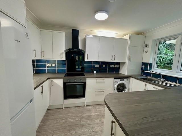 1 Clarendon Place kitchen.jpg