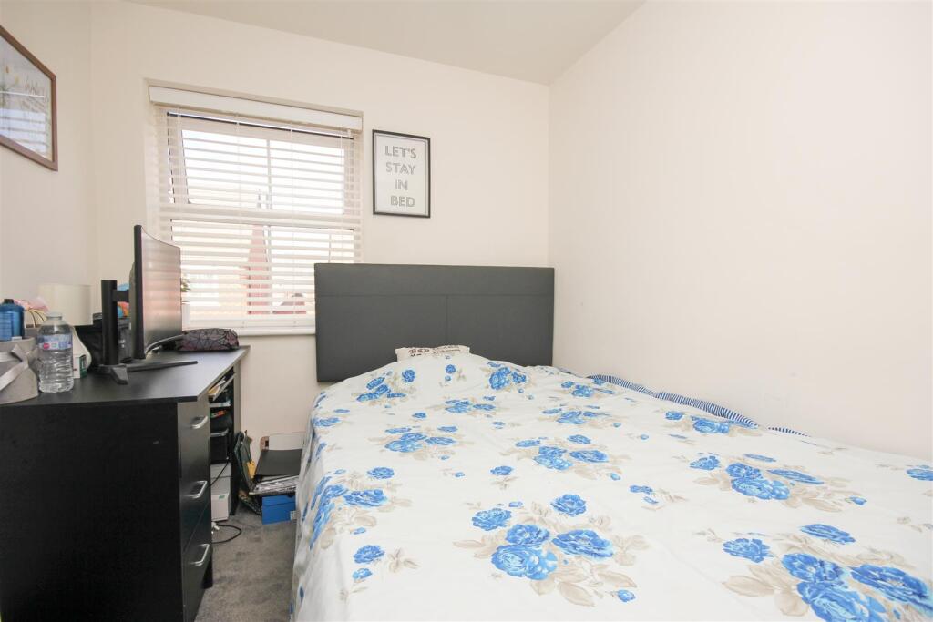 bed 3.JPG