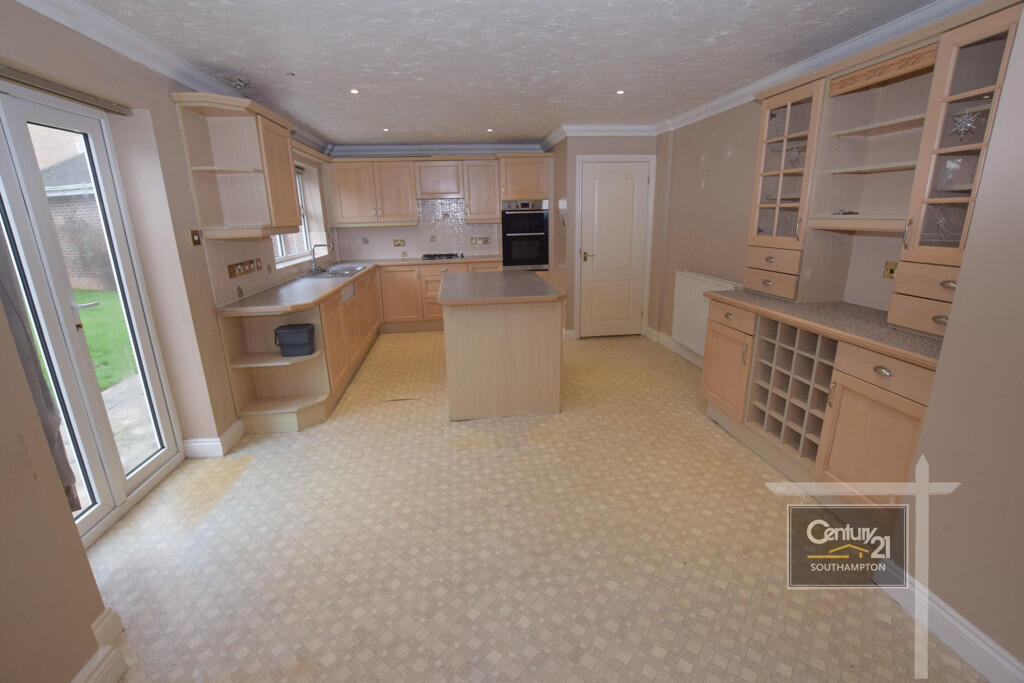 KITCHEN &amp; DINER | PIC: 1