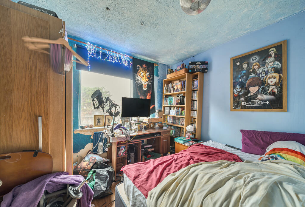 1381742-1-691db14...