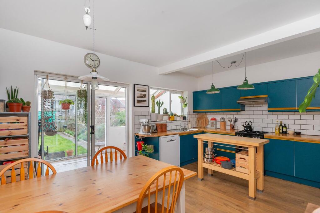 0S4RBN - KitchenDiner A.jpg