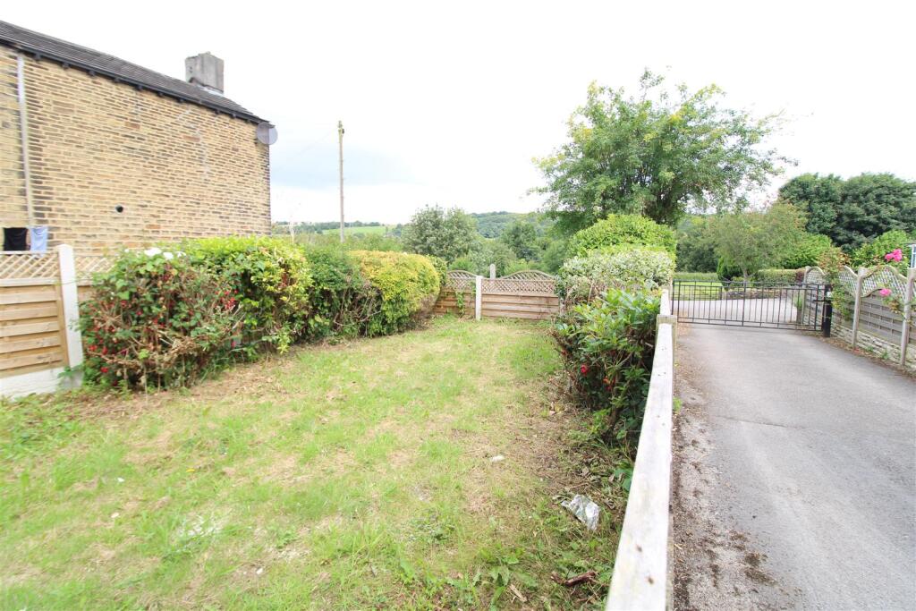 Halifax Road, Huddersfield