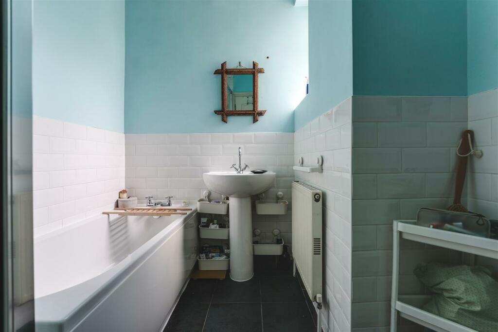 338 Mare Street-15.jpg