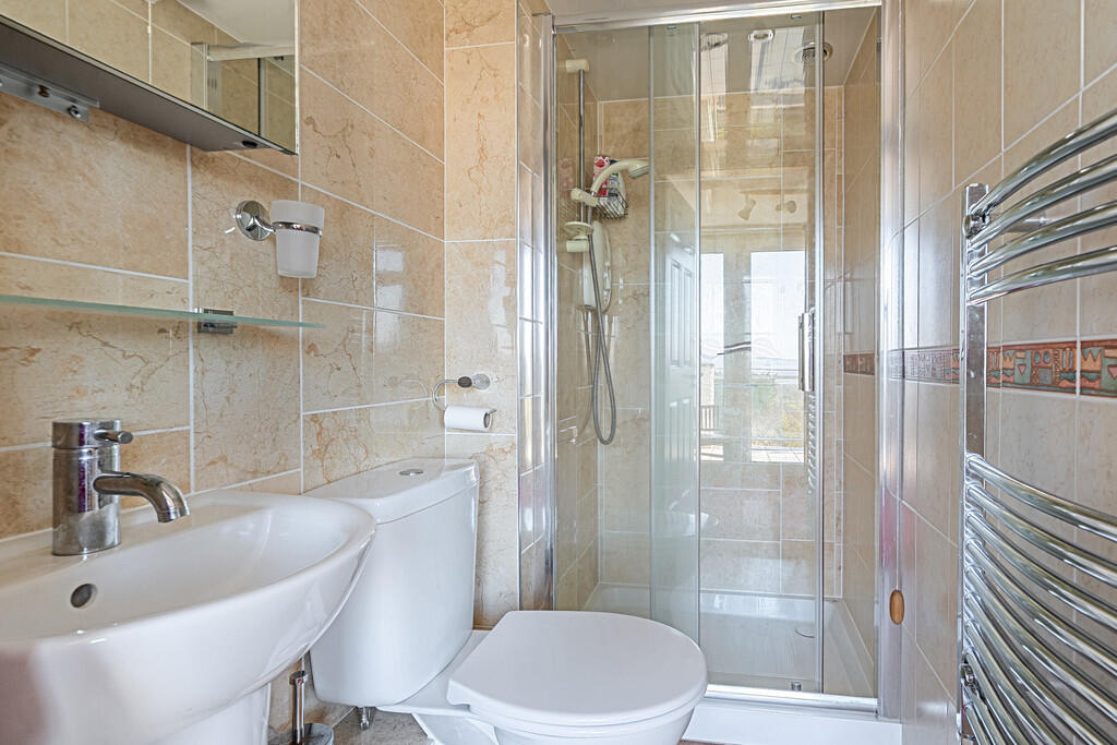 Ensuite Shower Ro...