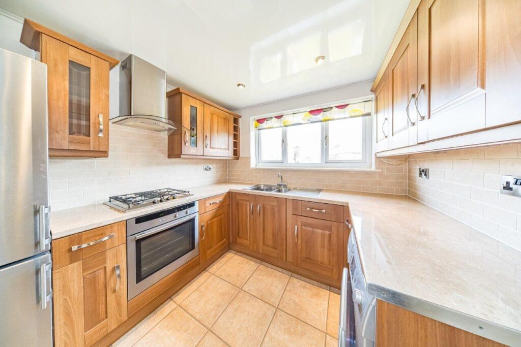 38 Egerton Road kitchen.jpg