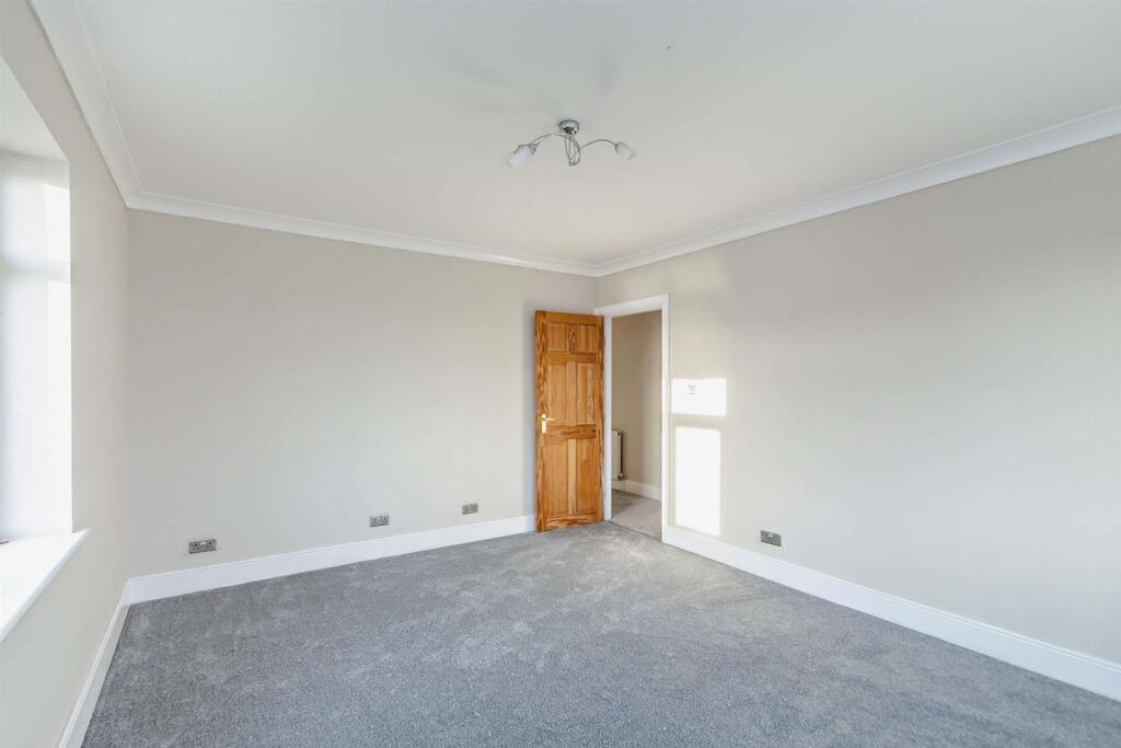 8673307-interior16-800.jpg