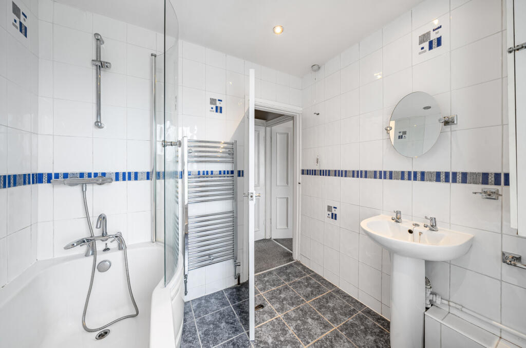 1304354-8-683f2c5...