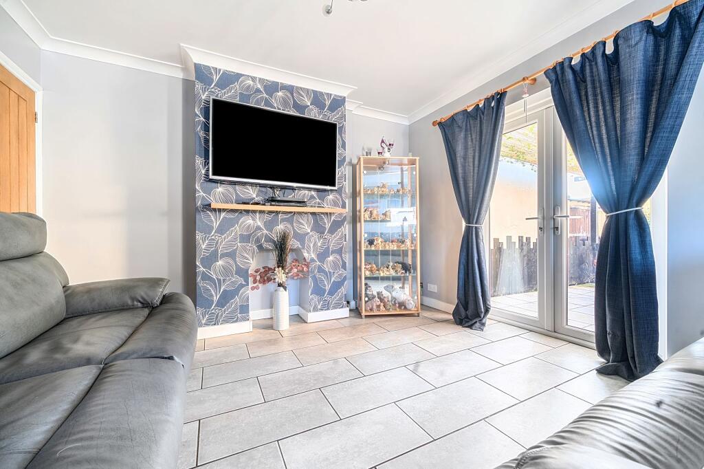 Living Room/ Dining Room