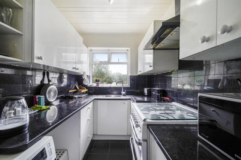 443 Whitton Avenue West - aJn7KKovlsjFStBHTByP.jpg