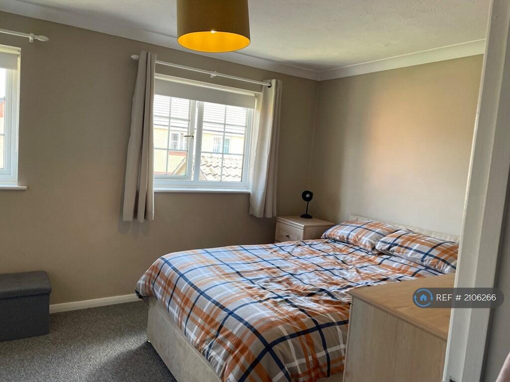Double Bedroom 1 At Rear 