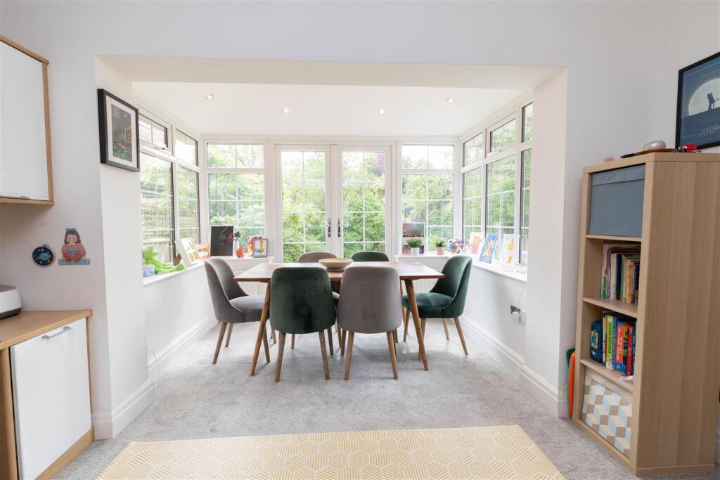 Dining/Sun Room