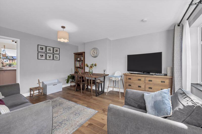 Sitting/Dining Room