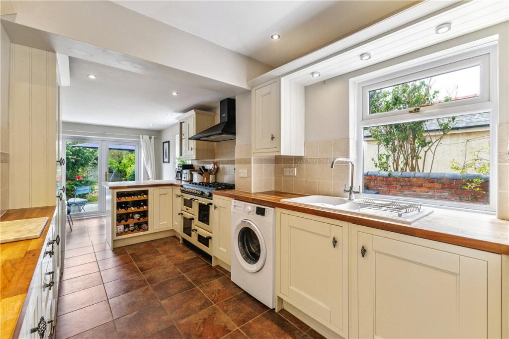 Kitchen/Breakfast Rm