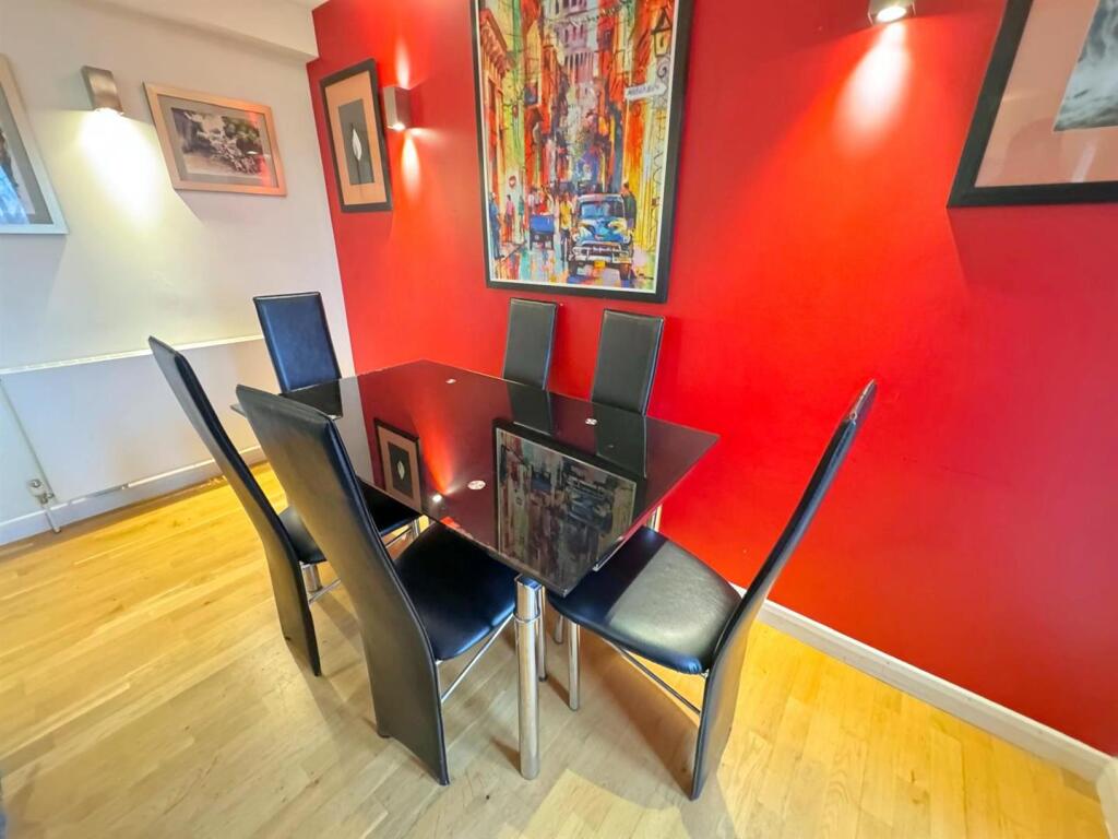 3 Bed for sale, Buy in Lonond, NW11 - Maxwellprope