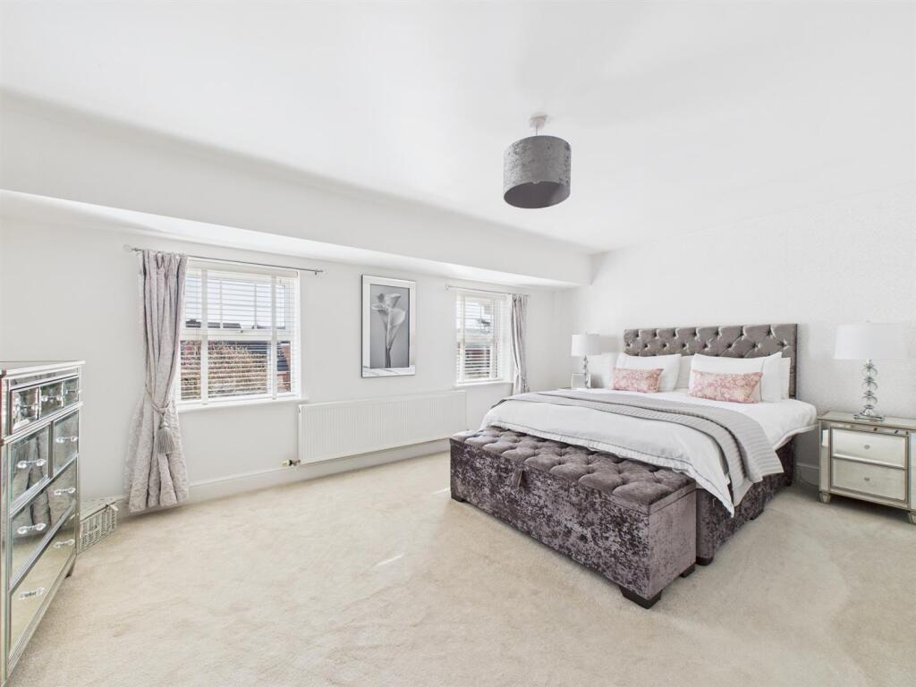 Spacious Master Bedroom