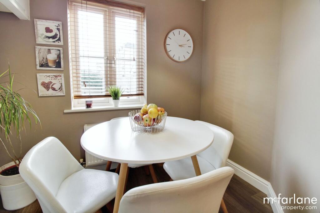 Kitchen/ Dining Room