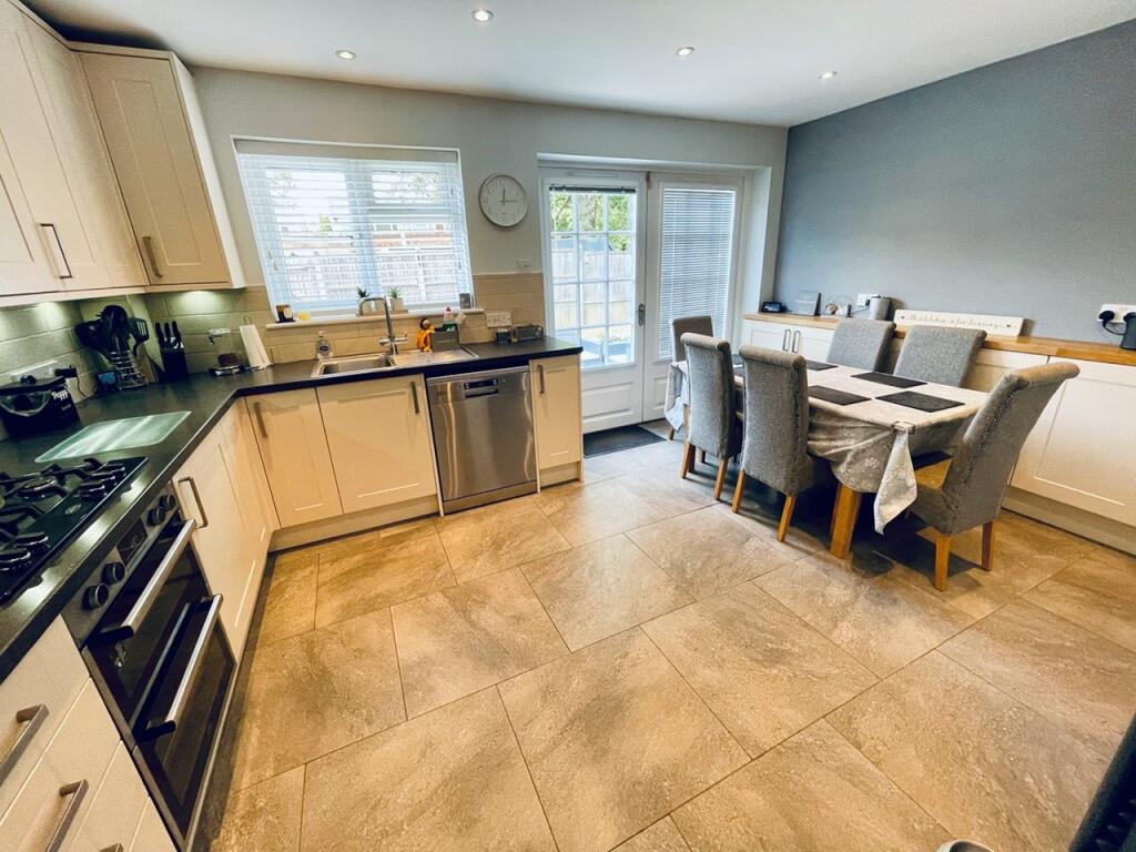 Kitchen/Breakfast Room