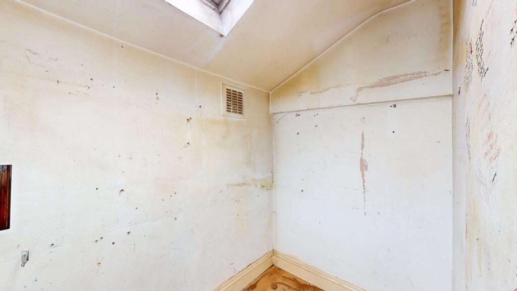 70C Colvestone Crescent, Hackney, London, E8 2LJ