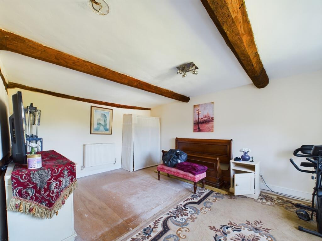 CAM01740G0-PR0279-STILL007