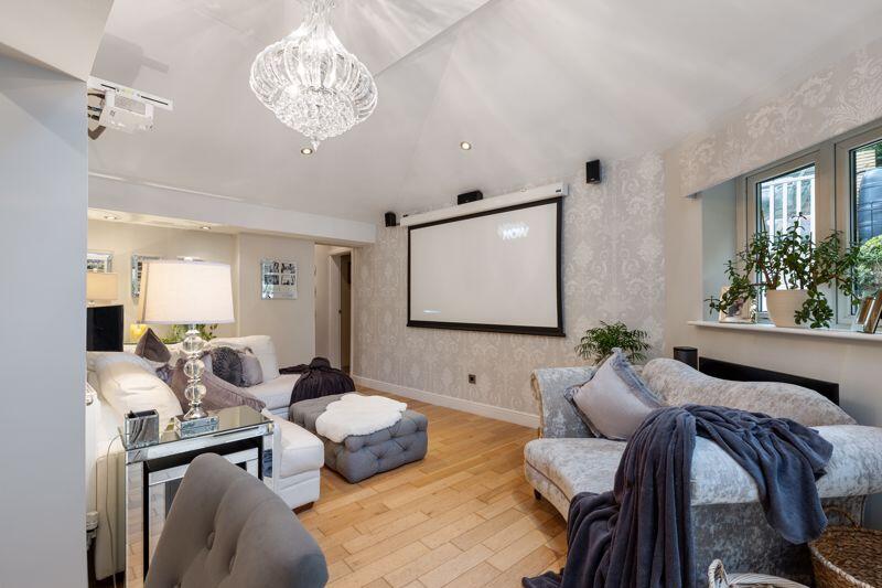 Dining room/family/cinema room