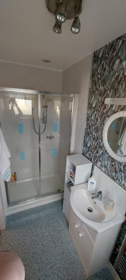 En suite 2.jpg