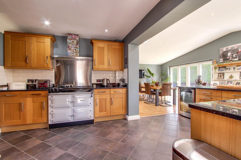 Open Plan Kitchen/Diner/Family Room