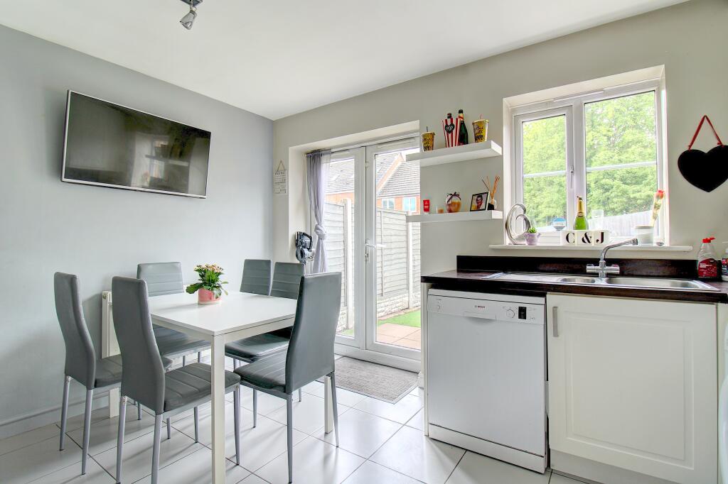 Kitchen Dining Area