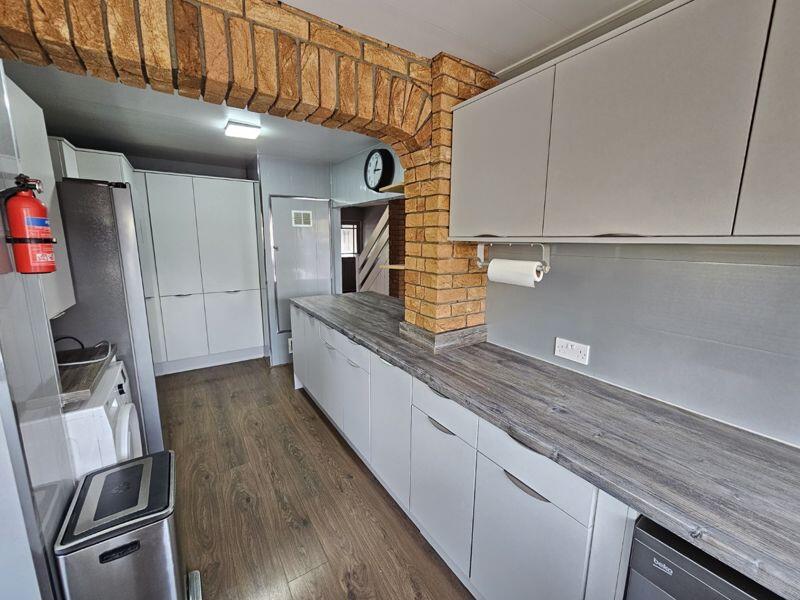 Kitchen Additional Image