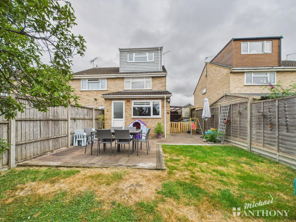 CAM03218G0-PR0703-STILL017