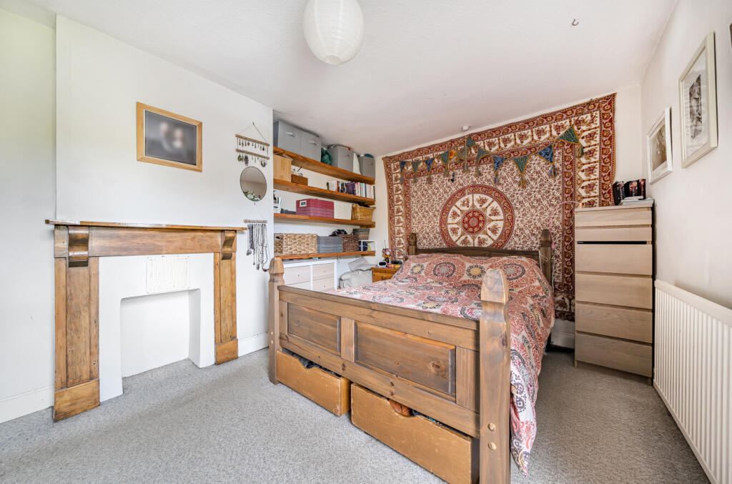 1370330-12-68f7e3...