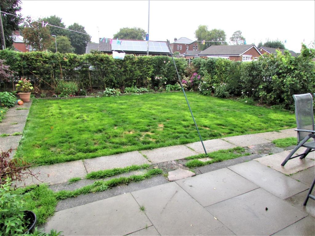 MontgomerySt81gdn1.JPG