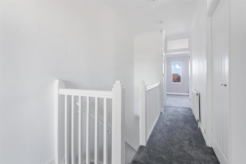 LONDON ROAD,520A-13.jpg