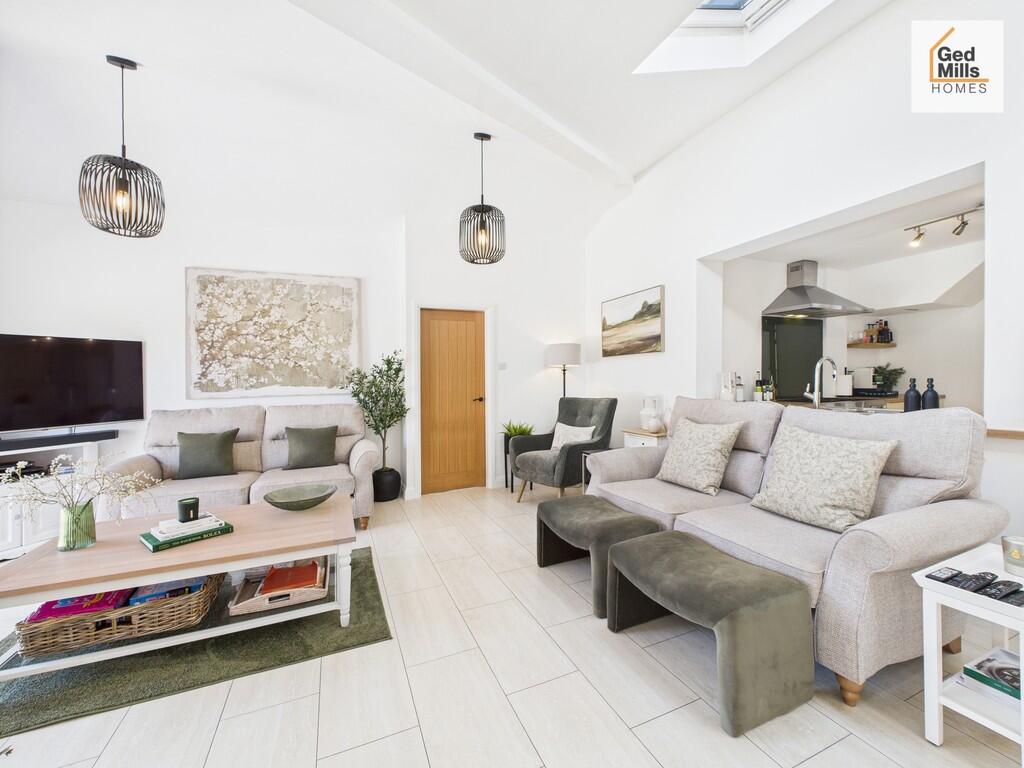 CAM04261G0-PR0047...