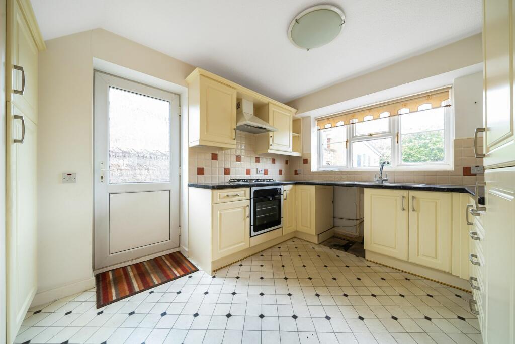 Kitchen (2)