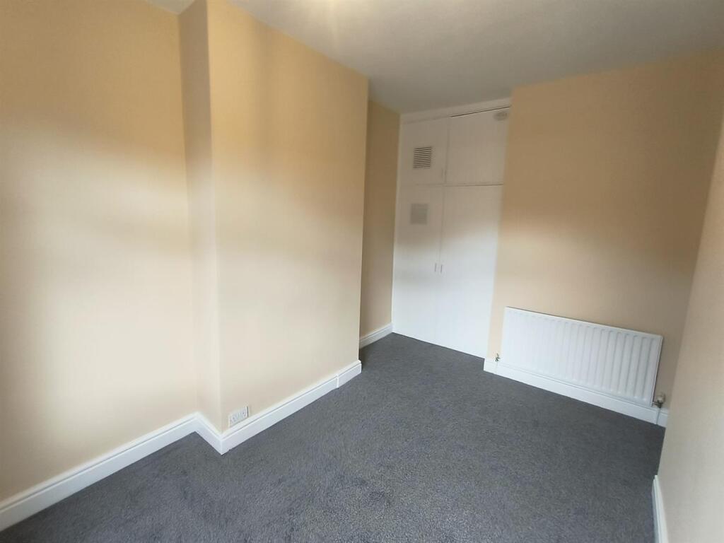 BEDROOM 2 3.jpg
