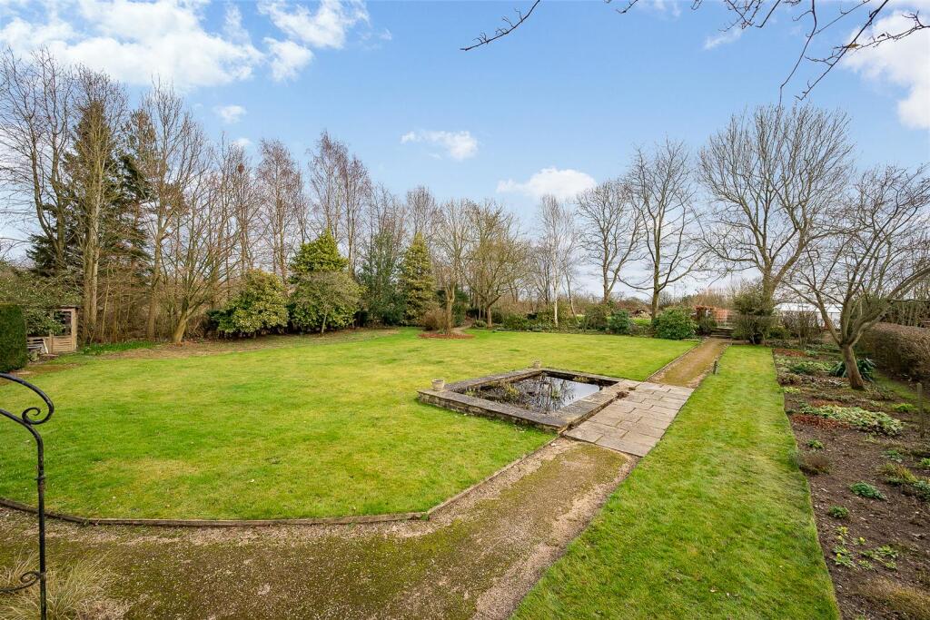 South facing rear gardens