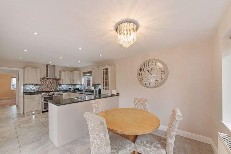 Kitchen / Breakfast Room