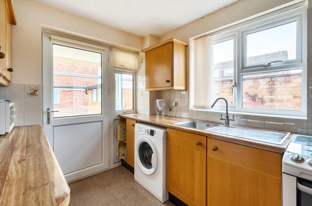 1336235-11-689a4b...