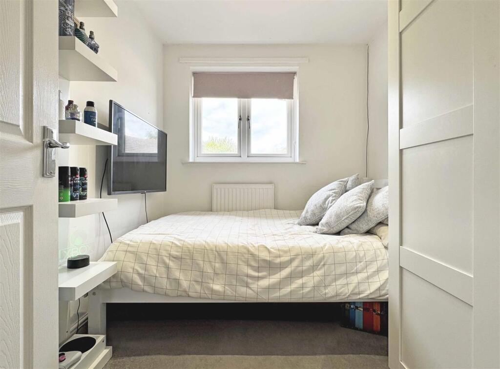 Bedroom 3.jpg