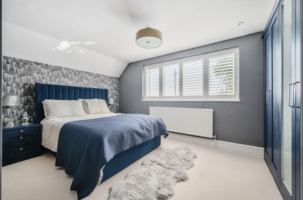 1311800-30-6853f2...