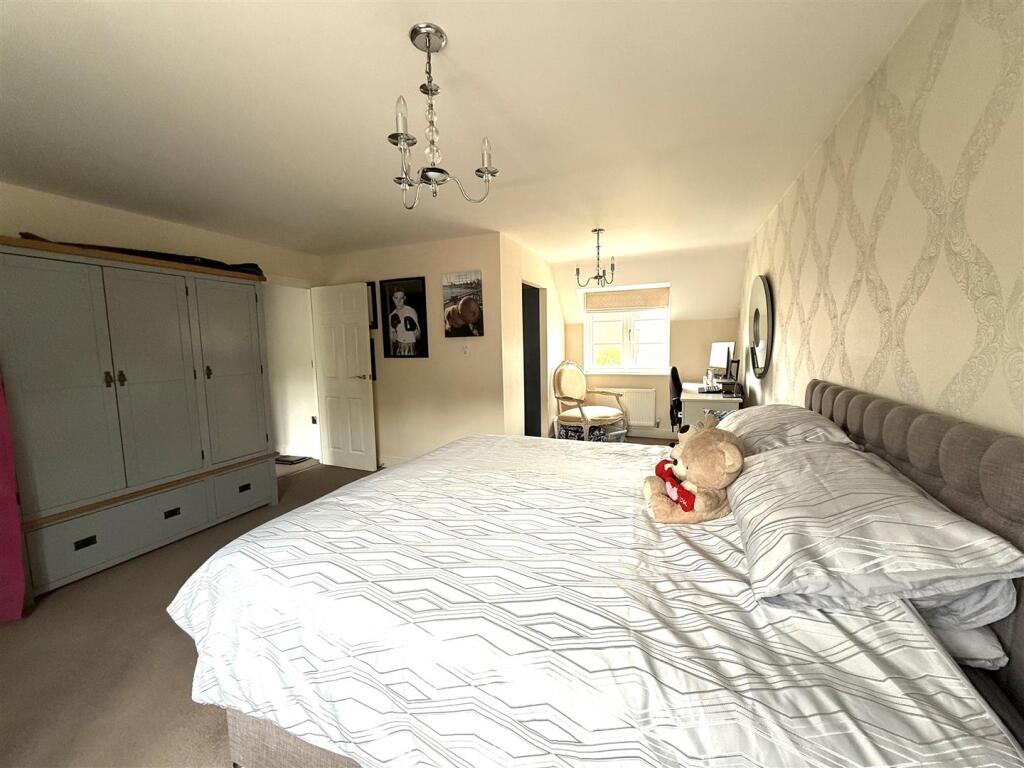 113 ARN BED5.jpeg