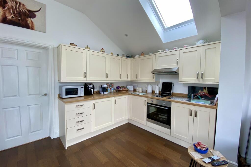 Annex Kitchen/Reception Room